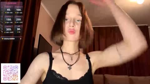 Snapshot of gigikray chatting on November 2025 07:30:02 PM Molly online show from November 2025 07:30:02 PM