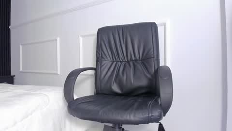 giiadior online show from January 2025 11:24:02 PM