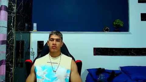 Snapshot of gilbert_marquez chatting on September 2025 01:42:02 AM GILBERT online show from September 2025 01:42:02 AM