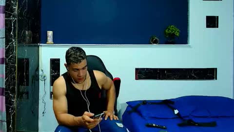 Snapshot of gilbert_marquez chatting on September 2025 10:37:01 PM GILBERT online show from September 2025 10:37:01 PM