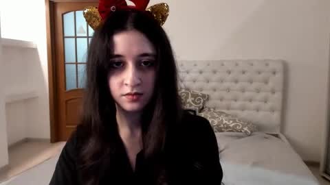 Kate online show from December 2024 03:17:02 PM