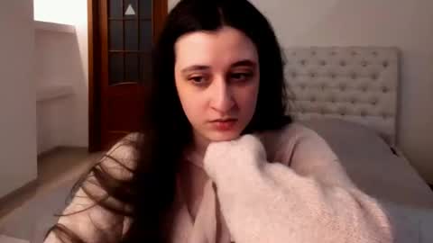 Kate online show from February 2025 01:48:02 PM