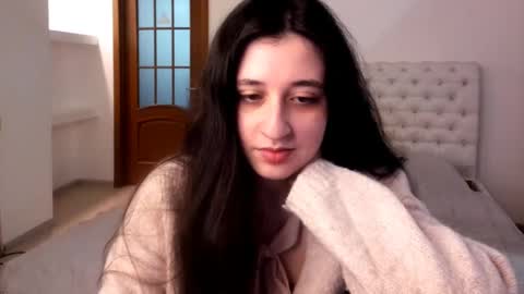 Kate online show from February 2025 01:51:01 PM