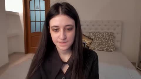 Kate online show from February 2025 01:17:02 PM