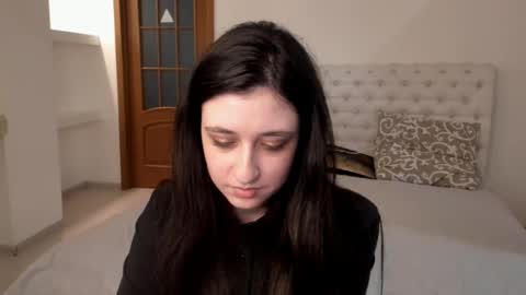 Kate online show from March 2025 01:06:02 PM