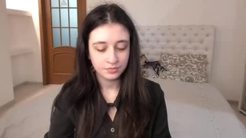 Kate online show from March 2025 11:03:01 AM