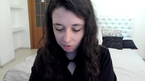 Kate online show from September 2025 07:54:01 AM