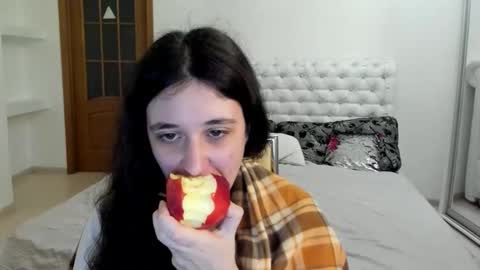 Snapshot of ginablum chatting on October 2025 09:57:02 AM Kate online show from October 2025 09:57:02 AM