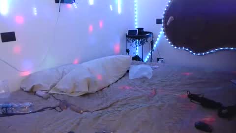 Snapshot of ginaphx chatting on December 2024 09:01:02 AM Serena online show from December 2024 09:01:02 AM