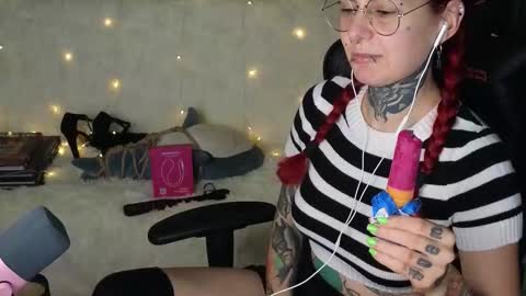 Snapshot of ginger_stay chatting on October 2025 11:01:02 PM Ginger online show from October 2025 11:01:02 PM