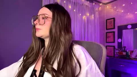 Vicky 3 online show from October 2025 10:13:01 AM