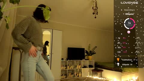 Snapshot of gingerbread__house chatting on December 2024 08:53:02 PM Vasilisa online show from December 2024 08:53:02 PM