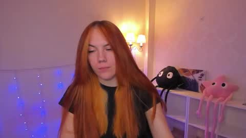 gingerr_pie online show from October 2025 06:27:02 PM
