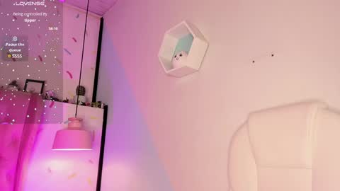 Giovanna  online show from February 2025 06:56:02 AM