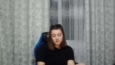 Snapshot of girl_leya chatting on January 2025 10:10:01 PM girl_leya online show from January 2025 10:10:01 PM