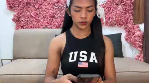 queen ronna online show from October 2025 04:54:01 AM