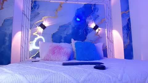 Snapshot of girls_from_medellin chatting on November 2025 03:05:01 AM eleanor and celeste online show from November 2025 03:05:01 AM