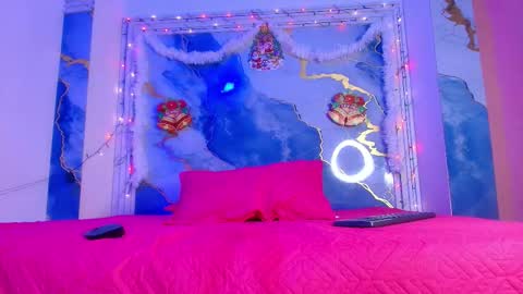 Snapshot of girls_from_medellin chatting on December 2025 03:12:02 AM eleanor and celeste online show from December 2025 03:12:02 AM