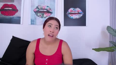 Snapshot of girls_inlove chatting on October 2025 12:02:02 PM girls_inlove online show from October 2025 12:02:02 PM