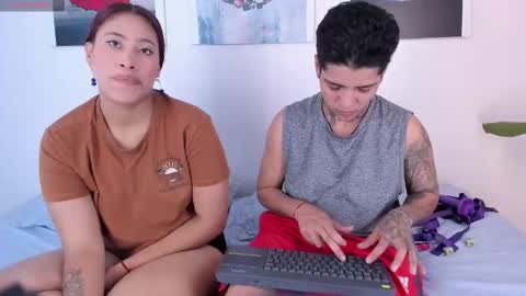 Snapshot of girls_inlove chatting on October 2025 12:17:01 PM girls_inlove online show from October 2025 12:17:01 PM