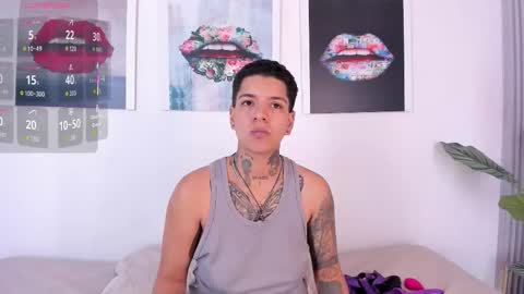 Snapshot of girls_inlove chatting on October 2025 11:44:01 AM girls_inlove online show from October 2025 11:44:01 AM