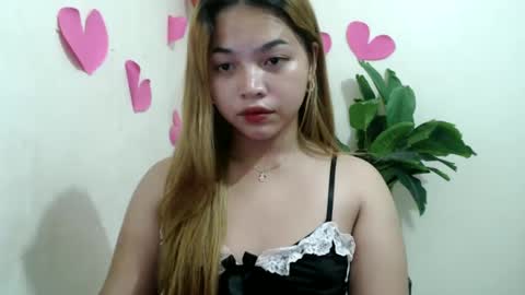 Rhaine online show from March 2025 05:08:01 AM