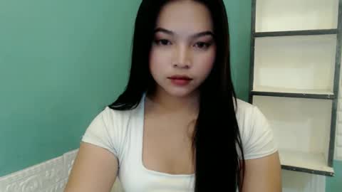 Rhaine online show from September 2025 05:02:02 PM