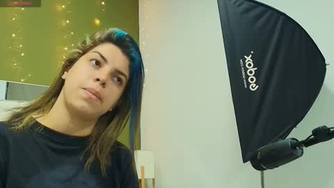 Gisell online show from October 2025 12:14:02 PM