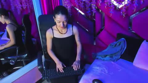 Snapshot of gisell_squirt chatting on October 2025 11:42:01 AM gisell_squirt online show from October 2025 11:42:01 AM