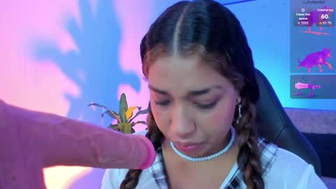 Giselle online show from November 2025 04:49:01 AM