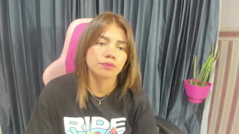 Snapshot of gissel_angel chatting on January 2025 11:35:01 PM Gissel angel online show from January 2025 11:35:01 PM