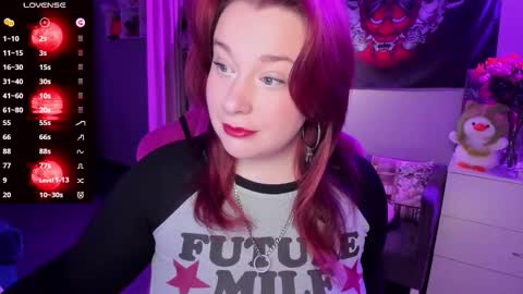 Snapshot of gitera_ chatting on October 2025 11:02:01 PM AlexaMillis online show from October 2025 11:02:01 PM