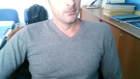 giuseppevai1 online show from October 2025 10:47:02 AM