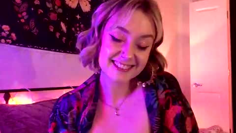 givemesweetdreams online show from October 2025 12:44:02 AM