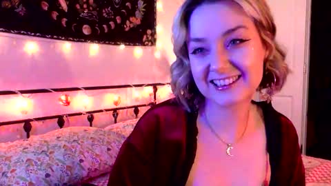 givemesweetdreams online show from November 2025 01:28:01 AM