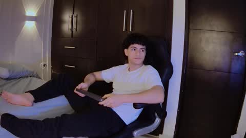 Snapshot of giyu_hayashi chatting on December 2025 01:05:02 PM giyu online show from December 2025 01:05:02 PM