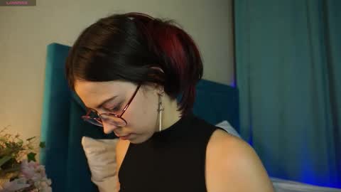 Agness online show from October 2025 02:52:02 PM