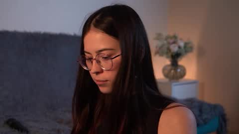 Agness online show from October 2025 01:56:01 PM