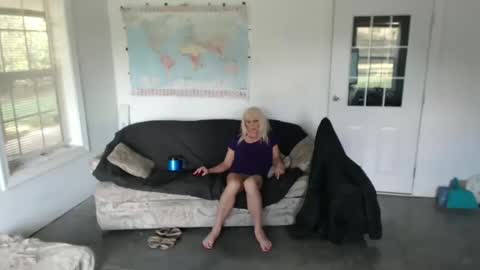 Terri online show from October 2025 07:47:01 PM