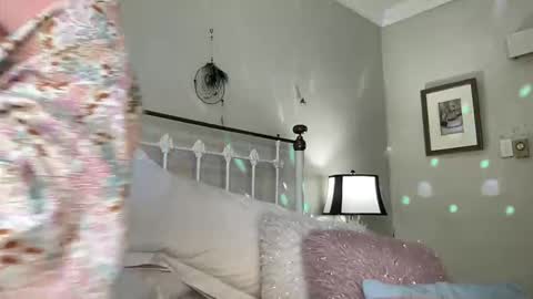 Snapshot of gl1tter_barbie chatting on October 2025 07:01:01 AM Gl1tter Barbie online show from October 2025 07:01:01 AM