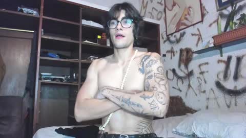 Snapshot of gladiattoor chatting on January 2025 02:37:01 AM edward online show from January 2025 02:37:01 AM