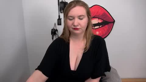 Nikki online show from September 2025 11:32:01 AM