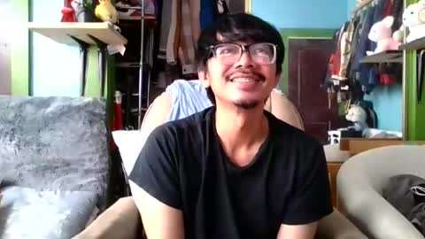 Snapshot of glennbunnylovedaddy69 chatting on October 2025 08:32:01 PM glennbunnylovedaddy69 online show from October 2025 08:32:01 PM