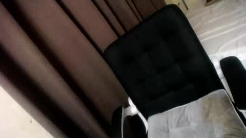 glenndou_daxs online show from October 2025 02:18:02 PM