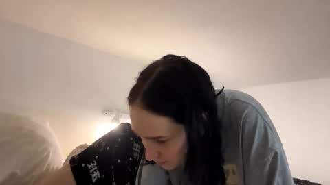Snapshot of glennissawhill chatting on October 2025 10:16:02 AM Bella online show from October 2025 10:16:02 AM