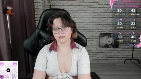 Snapshot of glimmer_goddesss chatting on November 2025 09:22:02 AM glimmer_goddesss online show from November 2025 09:22:02 AM