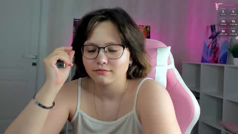 Snapshot of glimmer_goddesss chatting on November 2025 09:20:02 AM glimmer_goddesss online show from November 2025 09:20:02 AM
