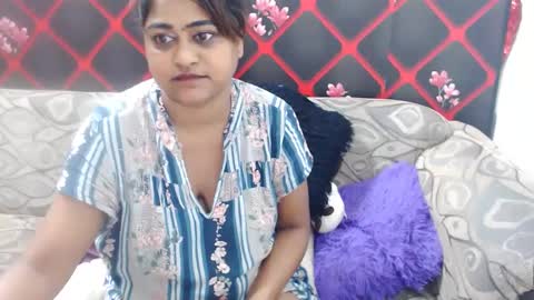 glitter candy online show from March 2025 10:45:02 PM