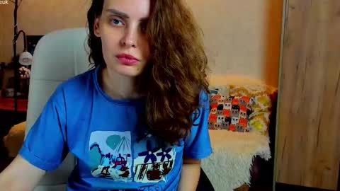 Gloria Wood online show from October 2025 05:23:02 PM