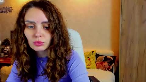 Gloria Wood online show from October 2025 05:30:01 PM